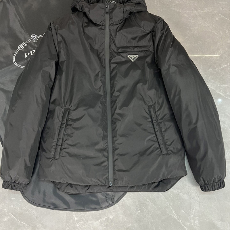 Pra*a down coat